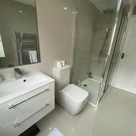 1 Bedroom Property In East London Exterior photo